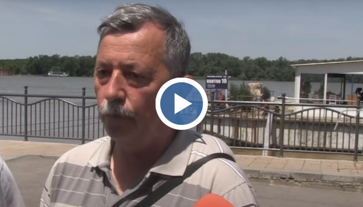 Пасажери и пътници се събраха днес на кея