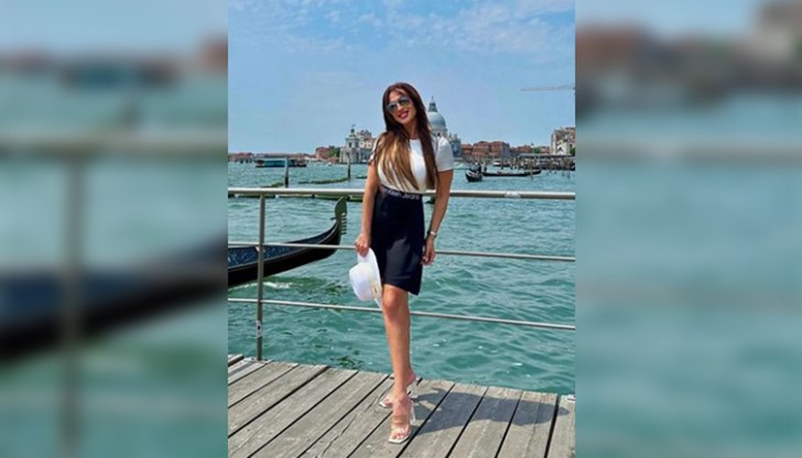 Популярната певица продължава да изглежда зашеметяващо