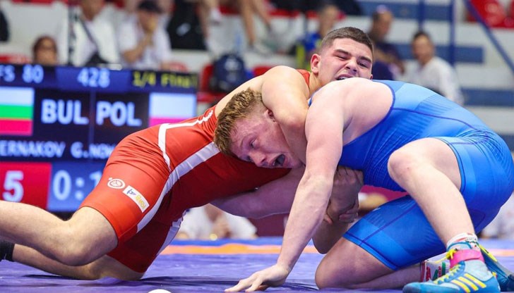 В последния ден на първенството Есад Бозали ще спори за бронзовия медал на финалите днес В последния ден на първенството Есад Бозали ще спори за бронзовия медал на финалите днес