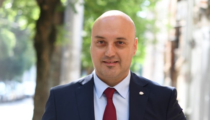 Министърът на правосъдието включи темите за натиск върху членове на ВСС, „Осемте джуджета“ и спирането на избора на нов главен прокурор в следващото заседание на съвета Министърът на правосъдието включи темите за натиск върху членове на ВСС, „Осемте джуджета“ и спирането на избора на нов главен прокурор в следващото заседание на съвета