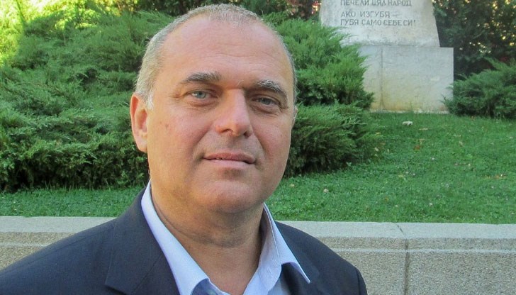 В сегашната ситуация реално я тласкат единствено към пагубна феодализация, смята съпредседателят на ВМРО