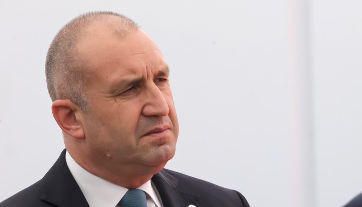 Асен Василев: Румен Радев си е хванал под едната ръка Гешев, под другата ръка - Копринков Асен Василев: Румен Радев си е хванал под едната ръка Гешев, под другата ръка - Копринков