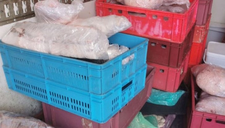 Тепърва ще се уточнява от колко време е действал нелегалният цех и къде е била пласирана продукцията