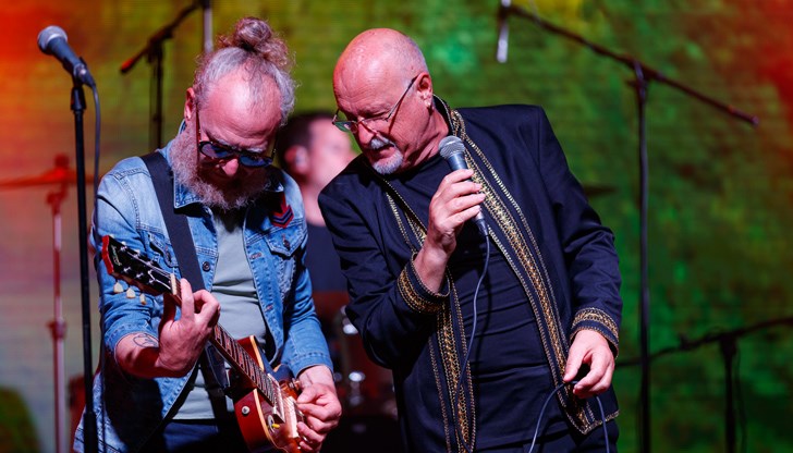 Закупените билети важат без презаверка за новата дата