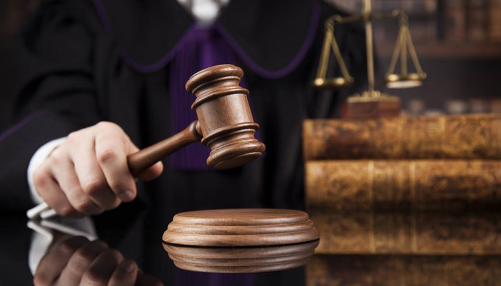 Бившата директорка на социални домове в Община Лом е присвоила 190 000 лева с фалшиви фактури