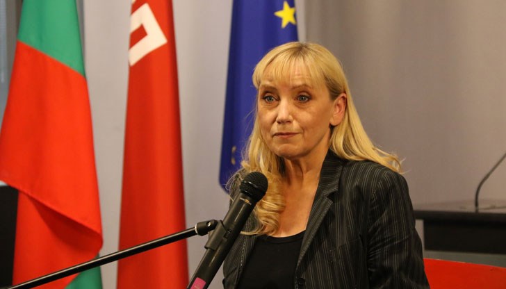 ГЕРБ и ЕНП години наред подкрепяха главния прокурор, отсече евродепутатката