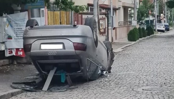 Полицейските служители са взели подкуп от водача, за да си затворят очите Полицейските служители са взели подкуп от водача, за да си затворят очите