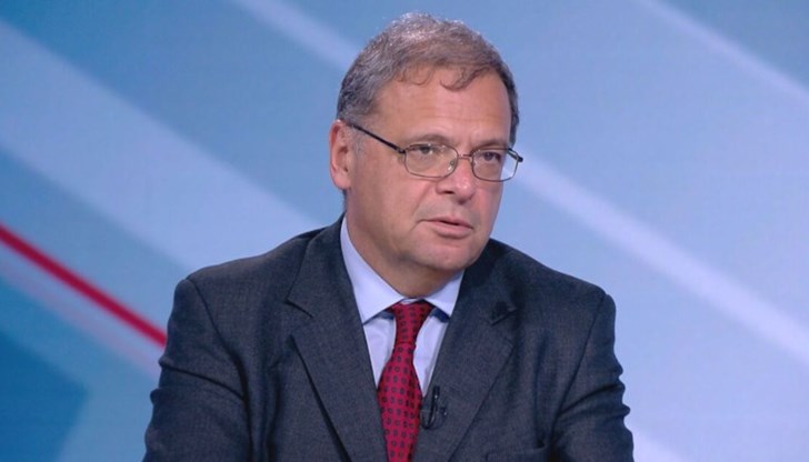 Министърът на околната среда и водите коментира ситуацията след взрива на язовир "Нова Каховка" Министърът на околната среда и водите коментира ситуацията след взрива на язовир "Нова Каховка"