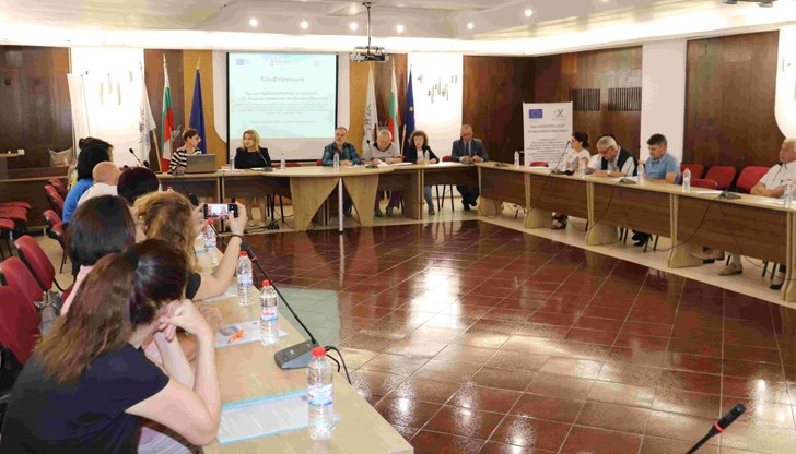 Форумът се провежда като част от планираните дейности по проекта „За бъдещо развитие на община Иваново“ Форумът се провежда като част от планираните дейности по проекта „За бъдещо развитие на община Иваново“