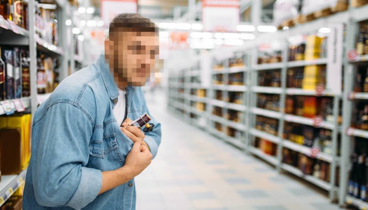 Криминалисти от Второ РУ са установили мъж, извършил кражби от магазин в Русе Криминалисти от Второ РУ са установили мъж, извършил кражби от магазин в Русе