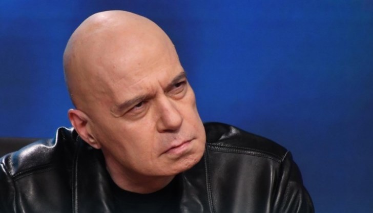 Партиите от срамното политическо мнозинство гласуваха заедно за отпадането на ветото над Северна Македония, написа лидерът на ИТН