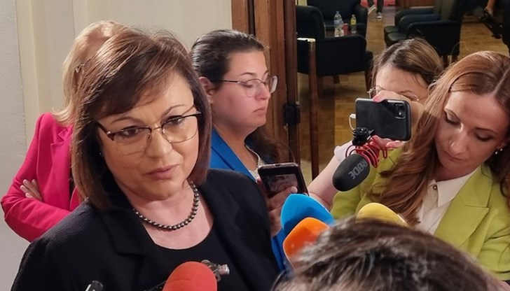 Лидерът на социалистите Корнелия Нинова отрече да са били договорени министрите с първия мандат Лидерът на социалистите Корнелия Нинова отрече да са били договорени министрите с първия мандат