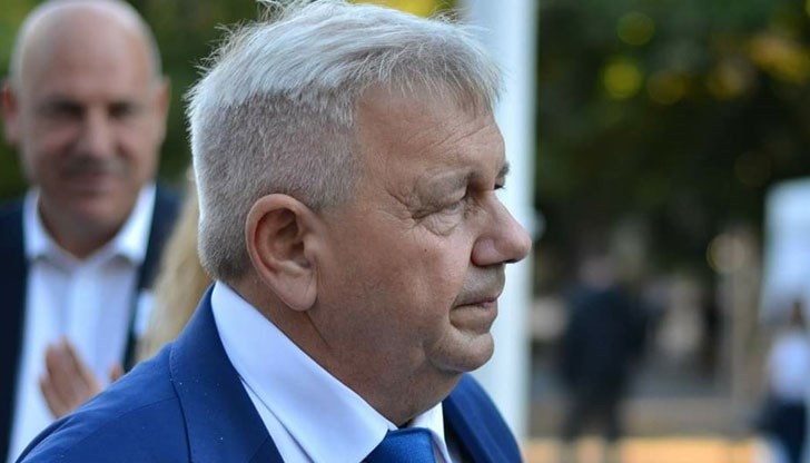 Георги Кенов се скри от журналистите