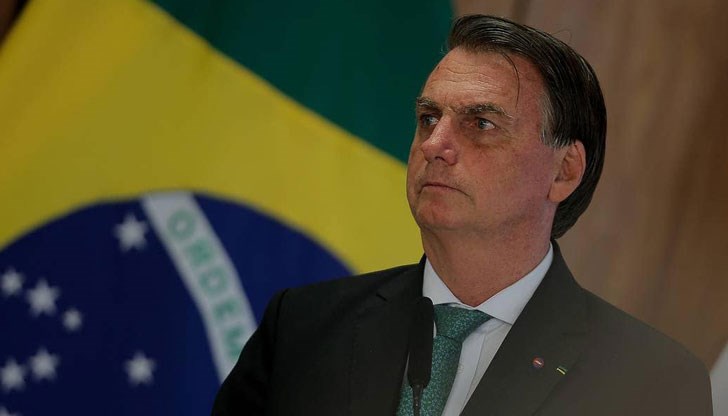 Върховният избирателен съд на Бразилия попари надеждите на десния популист за бързо политическо завръщане