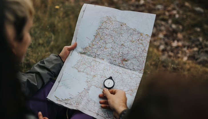 Те са богати, те мечтаят да видят Космоса, да се гмурнат в дълбините на океана, те са изследователи по душа и не се страхуват да заложат живота си на карта