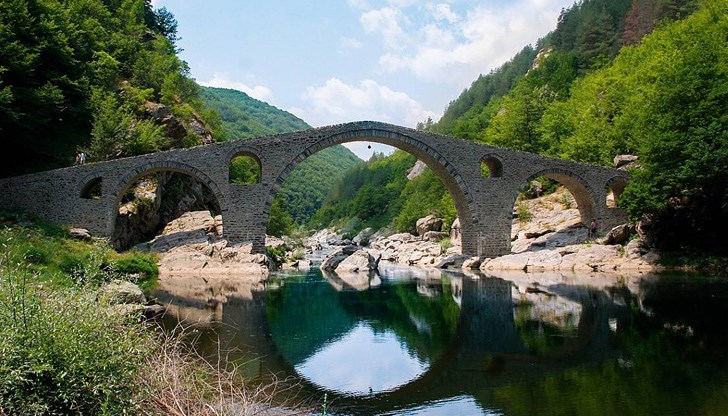 Съоръжението е построено в началото на 16-ти век по заповед на султан Селим I Съоръжението е построено в началото на 16-ти век по заповед на султан Селим I