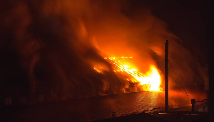 Късо съединение е причината за възникване на пожара