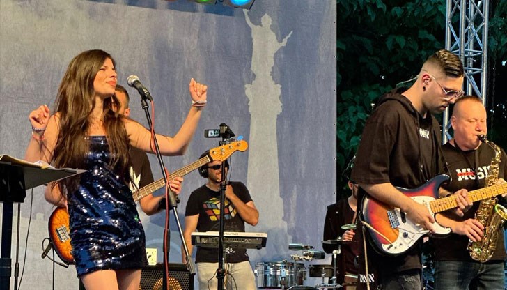 Специален гост на събитието ще бъде Дивна