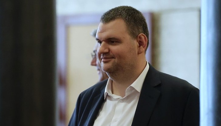 Над час съпредседателят на ПП - ДБ Христо Иванов прекара в стаята на ДПС Над час съпредседателят на ПП - ДБ Христо Иванов прекара в стаята на ДПС