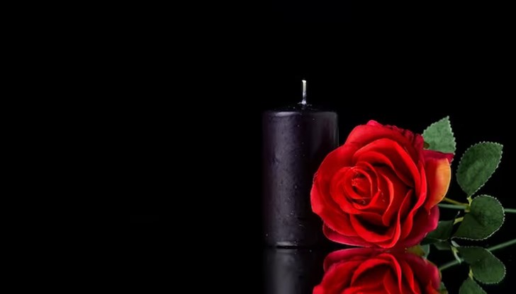 Протестът започна с едноминутно мълчание в памет на жертвите Протестът започна с едноминутно мълчание в памет на жертвите