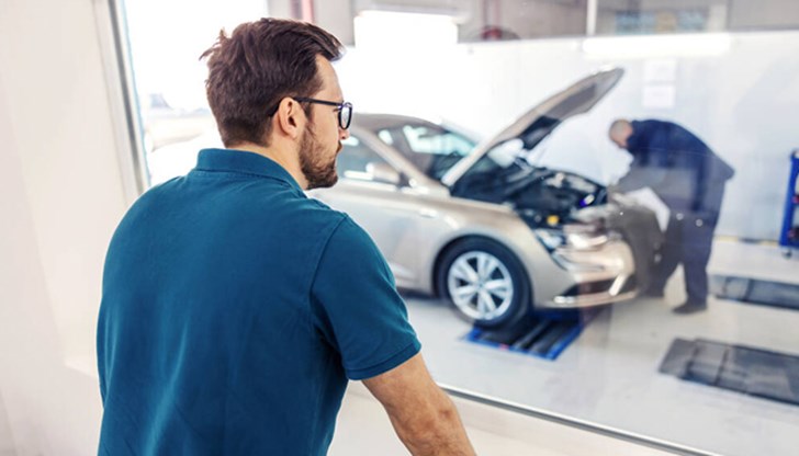 Ограничават правата на хората да използват автомобилите си. Връчват ни фишове на мейла