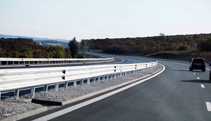 За кратко време е било ограничено движението по път I-1 София - Ботевград заради придошлата река Лесновска За кратко време е било ограничено движението по път I-1 София - Ботевград заради придошлата река Лесновска