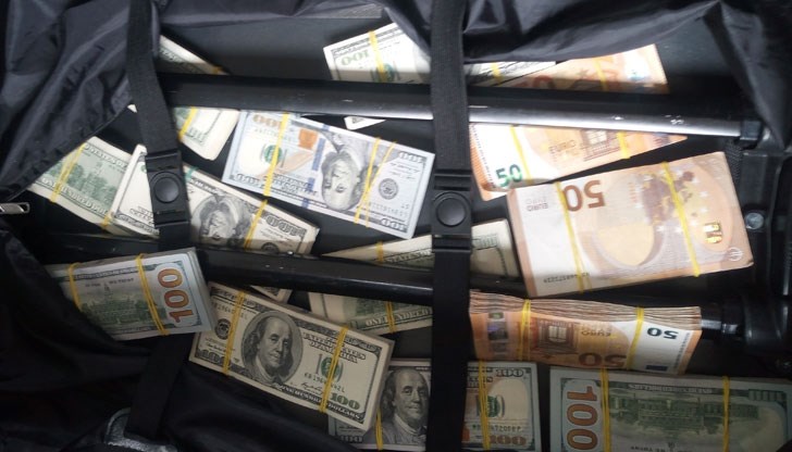 Парите са открити при две проверки на ГКПП Дунав мост 2