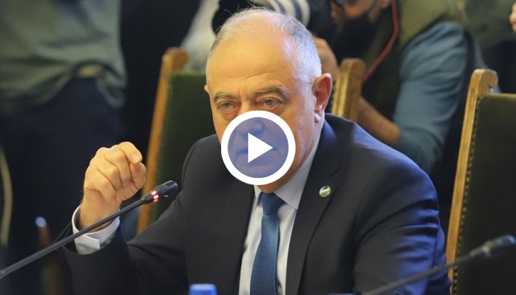 Ние поискахме оставката на Сарафов преди тази на Гешев, заяви съпредседателят на ДБ