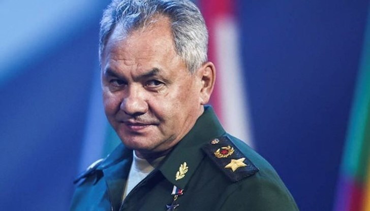 Позицията на Шойгу, който за момента изчезна от публичната сцена, стана особено несигурна Позицията на Шойгу, който за момента изчезна от публичната сцена, стана особено несигурна