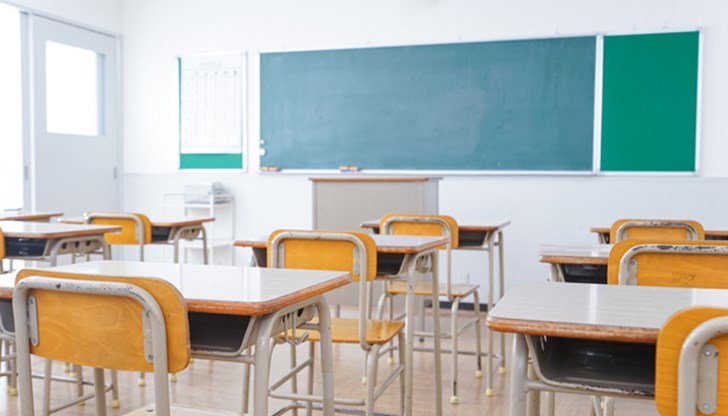 Родителите на децата от 6. и 7. клас ще останат без помощ за новата учебна година