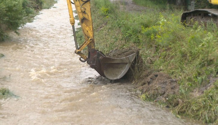 Сред засегнатите села са Елешница, Столник и Голема Раковица