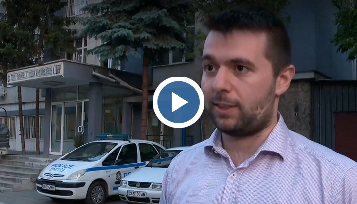 Добри Райков е бил заплашен и ударен от полицай в Първо РПУ