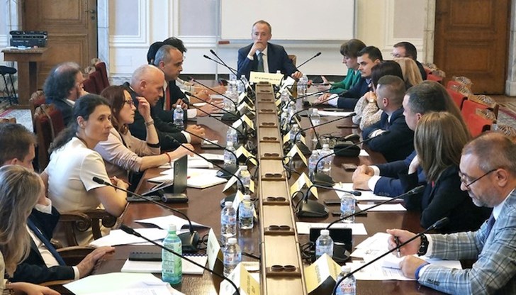 Образователната комисия не подкрепи за първо гласуване законопроект за изменение на Закона за предучилищното и училищното образование Образователната комисия не подкрепи за първо гласуване законопроект за изменение на Закона за предучилищното и училищното образование