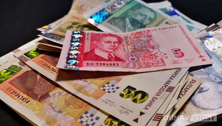 Две трети от българите получават доход, който не е достатъчен за издръжка