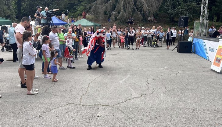 Програмата в неделя започва в 10:30 часа