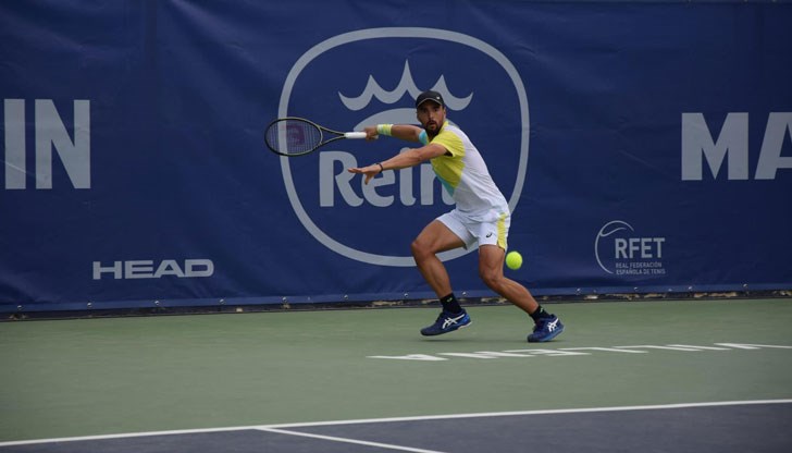 Българинът отстъпи в спора за титлата пред квалификанта от Украйна Виталий Сачко Българинът отстъпи в спора за титлата пред квалификанта от Украйна Виталий Сачко