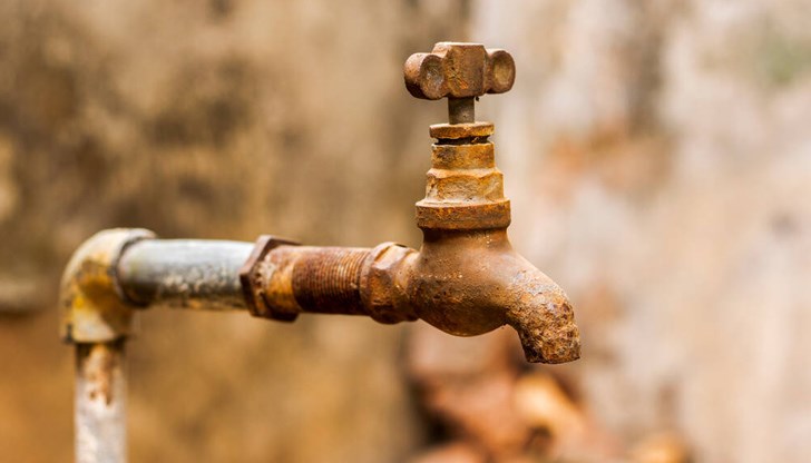 Директорът на ВИК - Дупница: Вече сме на ръба на водната криза. Състоянието е доста тежко Директорът на ВИК - Дупница: Вече сме на ръба на водната криза. Състоянието е доста тежко