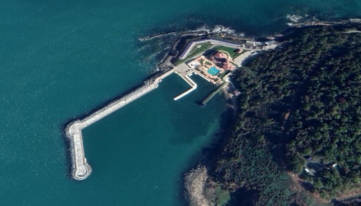 ДНСК установиха липса на строителни книжа и обявиха, че е незаконен и трябва да се събори ДНСК установиха липса на строителни книжа и обявиха, че е незаконен и трябва да се събори