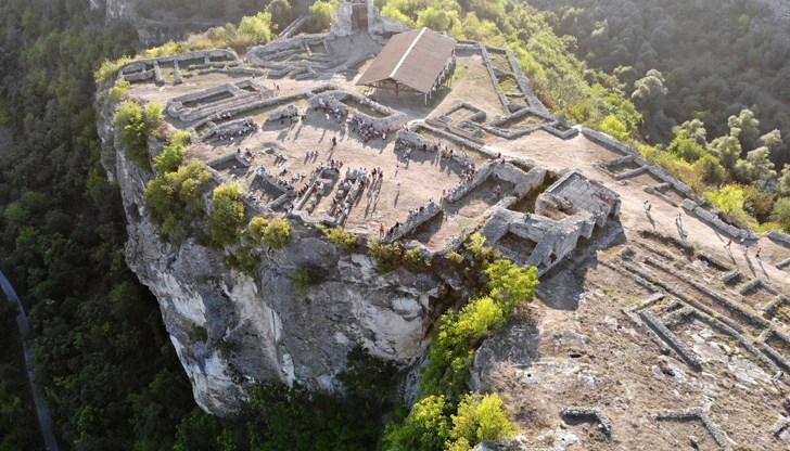 Входът за всяко от събитията е 15 лева