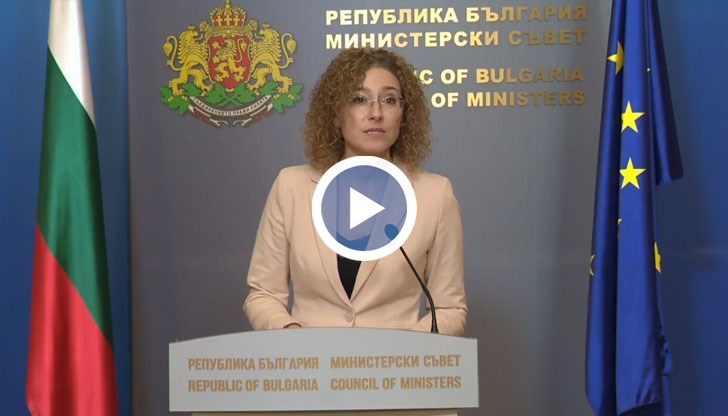 Социалната пенсия става 276 лева, заяви социалният министър Иванка Шалапатова