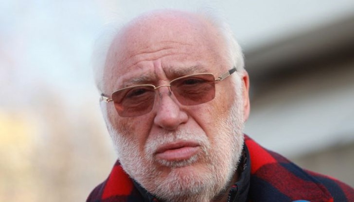 Складовете се охраняват съгласно всички изисквания, обясни оръжейният търговец