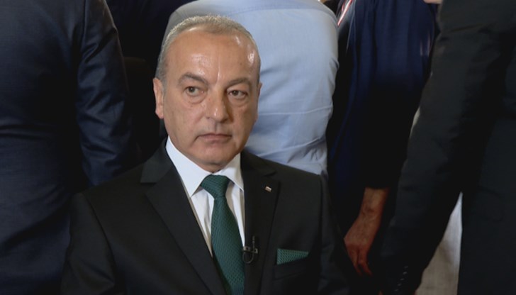 Служебният премиер все пак е доволен, че вижда приемственост Служебният премиер все пак е доволен, че вижда приемственост