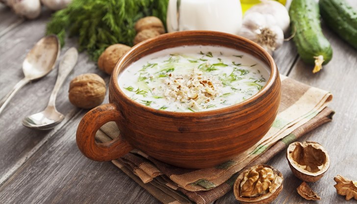 Порциите на храната, която си поръчваме по морето, намаляват, а цените не спират да се увеличават