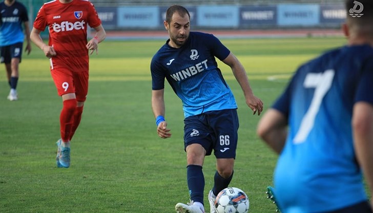 Никола се превърна в туптящото сърце в отбора на Дунав Никола се превърна в туптящото сърце в отбора на Дунав