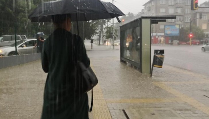 Силна буря се разрази в София в петък следобед
