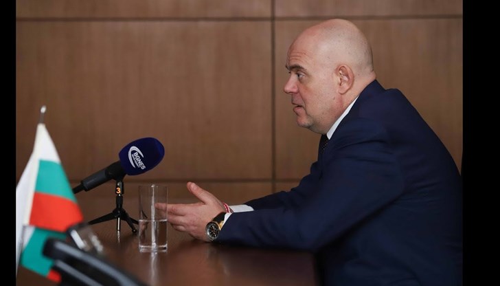 На първо място тези сили се целят в съдебната система и искат да я овладеят, заяви главният прокурор На първо място тези сили се целят в съдебната система и искат да я овладеят, заяви главният прокурор