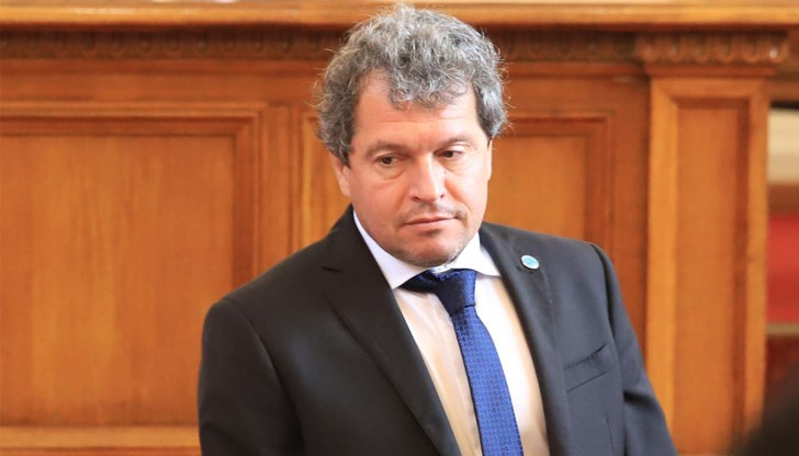 Създаването на комисия за имунитетите е унизително, коментира Йорданов