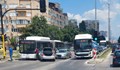 Кола се заби в автобус в София