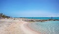 Забраниха плажа за деца между 12:00 и 17:00 часа в Гърция