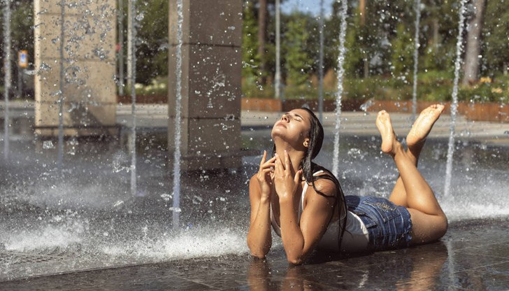 Жеги над 40 градуса, висок риск от пожари Жеги над 40 градуса, висок риск от пожари